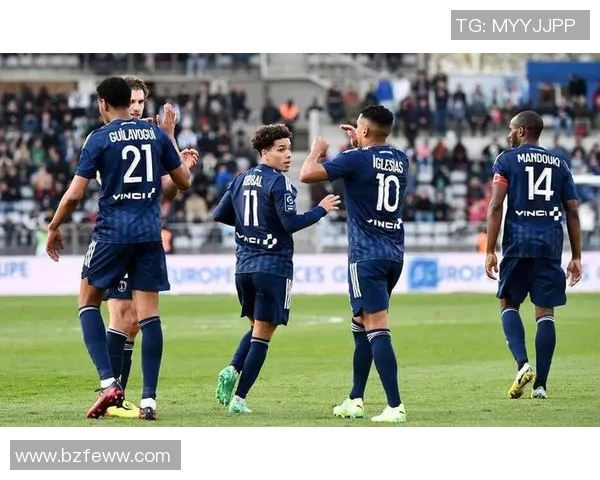 巴黎与瓦朗谢纳的精彩对决揭示了法甲联赛的激烈竞争与球队实力的较量